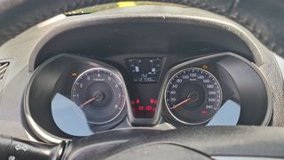 Hyundai ix20 2014, negro, en buen estado