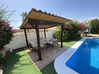 Chalet en venta en Zurgena