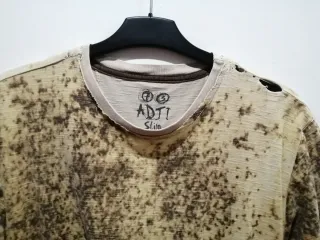 Camiseta estampado psicodélico.  Co2.