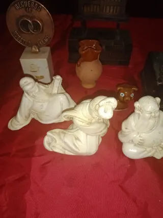 Lote Figuras Vintage y Objetos Coleccionables