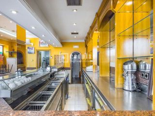 Local comercial en venta en Valderas - Los Castillos en Alcorcón