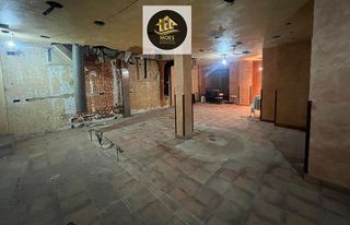 Local comercial en venta en Hospital en Jaén