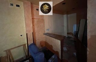 Local comercial en venta en Hospital en Jaén