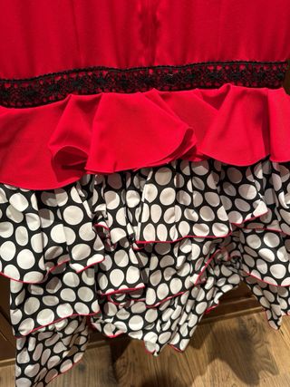 Traje de Flamenca Rojo y Negro