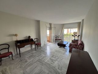 Piso en alquiler en El Mayorazgo - El Limonar en Málaga