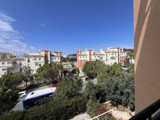 Piso en alquiler en El Mayorazgo - El Limonar en Málaga