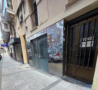 Oficina en venta en Puerto Chico en Santander