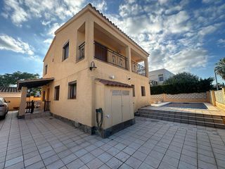 Chalet en venta en Empuriabrava en Castelló d´Empúries