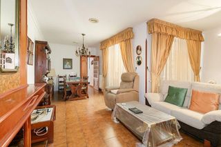 Edificio en venta en Baza