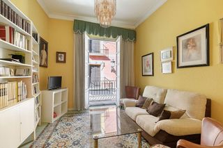 Edificio en venta en Baza