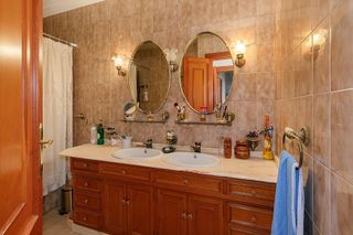 Edificio en venta en Baza