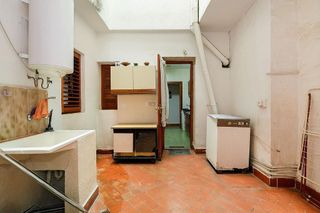 Edificio en venta en Baza