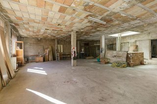 Edificio en venta en Baza
