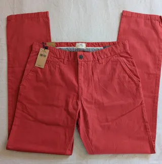 Pantalón chino de vestir a estrenar.