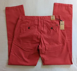 Pantalón chino de vestir a estrenar.