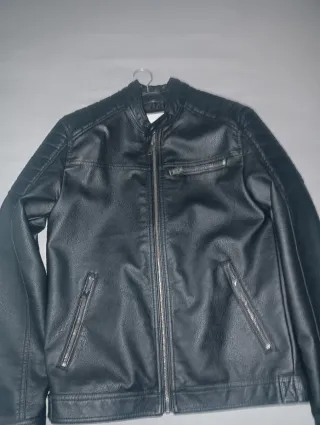 CAZADORAS J&J SOBRE CAMISA ADIDAS PLMAS SALSA