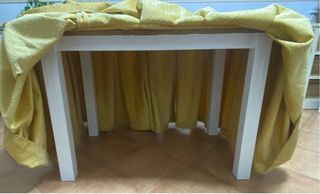 Mesa de camilla con cristal y ropa de camilla