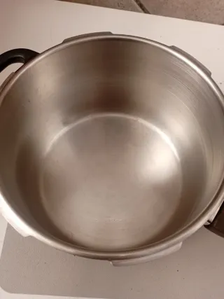 Olla a presión Magefesa