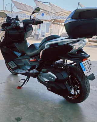 BMW GT 400 Impecable.