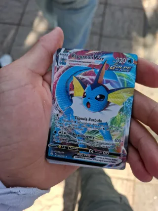 Vaporeon VMAX Carta Pokémon