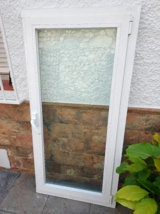 Puerta/Ventana Blanca