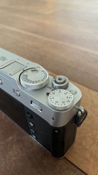 Fujifilm X100V plata