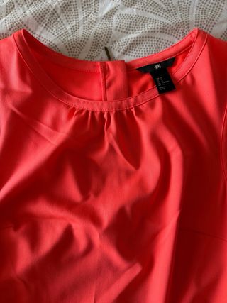 Vestido cóctel coral H&M