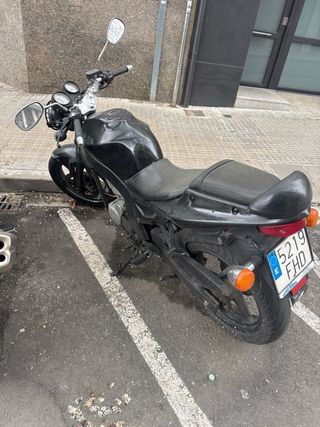 Daelim 125 Naked Negra Manual Por falta de uso