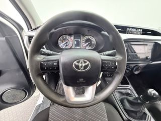 Toyota Hilux 2.4 D-4D Cabina Doble GX