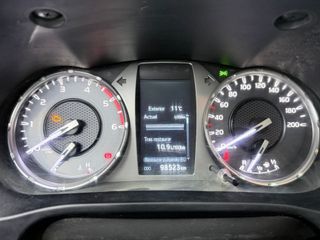 Toyota Hilux 2.4 D-4D Cabina Doble GX