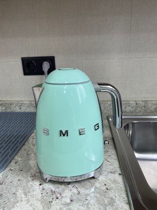 Tetera Smeg Mint