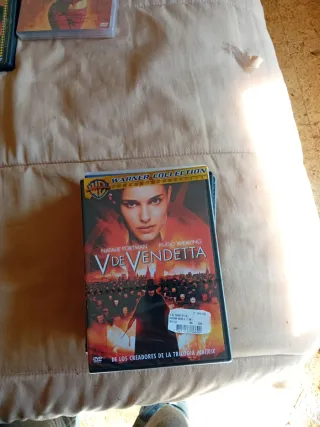 Lote 11Películas DVD: V de Vendetta, Elektra, Tita