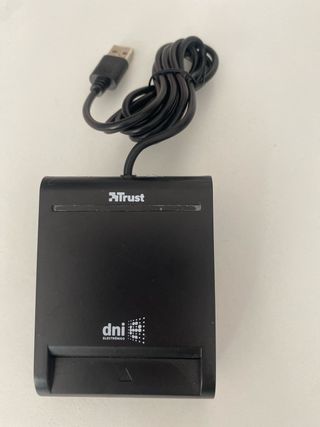 Lector DNI Electrónico Trust Negro