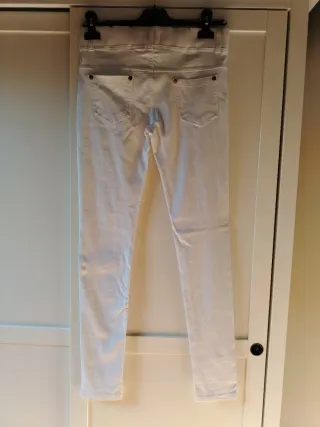 Leggings bianchi strappati