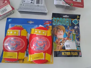 Lotto 7 pezzi nuovi giocattoli