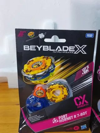 Beyblade X Fort Hornet R 7-60T e Antler Stag B 2-6