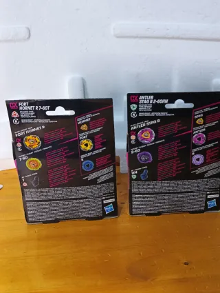 Beyblade X Fort Hornet R 7-60T e Antler Stag B 2-6