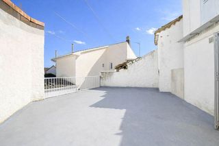 Edificio en venta en Miraflores de la Sierra