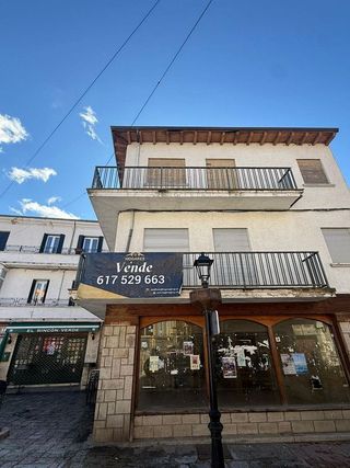 Edificio en venta en Miraflores de la Sierra