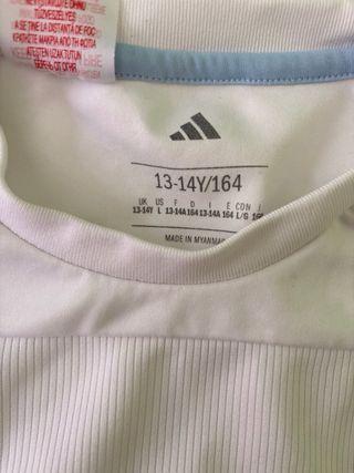 Camiseta Adidas Blanca y Celeste