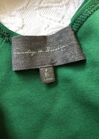 Top verde de Anthropologie, XS