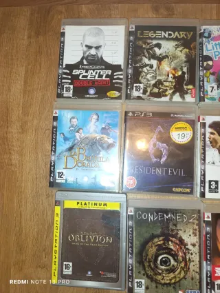 Consola PS3 Negra + 3 Mandos + 4 Buzz + 12 Juegos