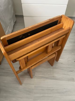 Pupitre de madera infantil