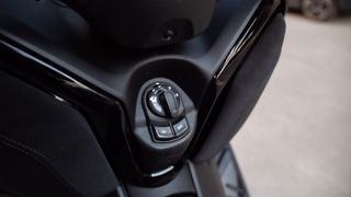 Yamaha X MAX 125 TECH Gris/Blanco