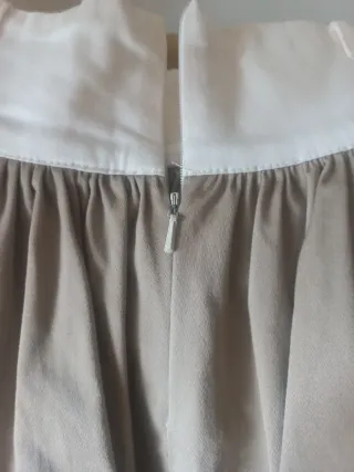 Falda beige y blanca a rayas