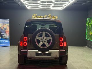 Land Rover Defender 3.0 I6 400 SE 110 Auto 4WD MHEV