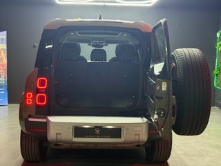 Land Rover Defender 3.0 I6 400 SE 110 Auto 4WD MHEV