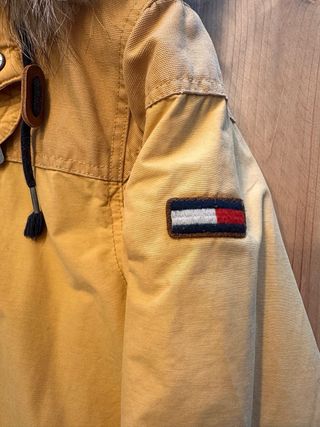 CAZADORA TOMMY HILFIGUER CON PELO NATURAL