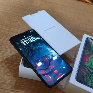 iPhone XS Max Space Gray