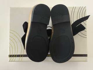 Sneakers Merceditas Taglia 22 Cammello con Fiocco Nero